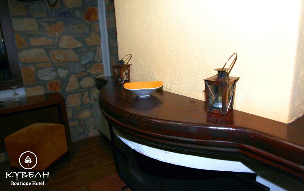 Hotel Kyveli à Palaioi Poroi Extérieur photo
