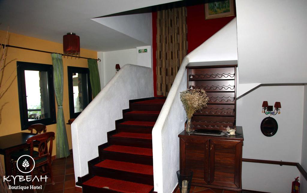 Hotel Kyveli à Palaioi Poroi Extérieur photo