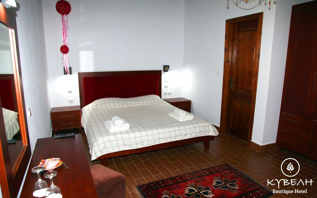 Hotel Kyveli à Palaioi Poroi Extérieur photo