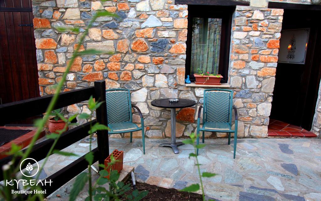 Hotel Kyveli à Palaioi Poroi Extérieur photo